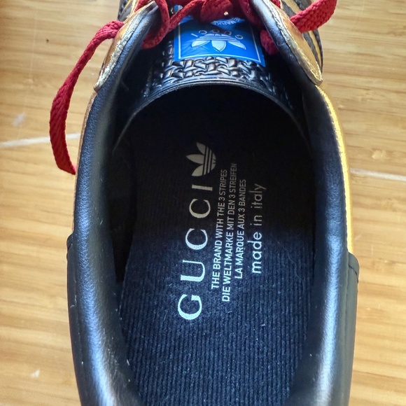 This is a Gucci x Adidas Gazelle Wedge sneaker in metallic gold - Picture 6 of 6